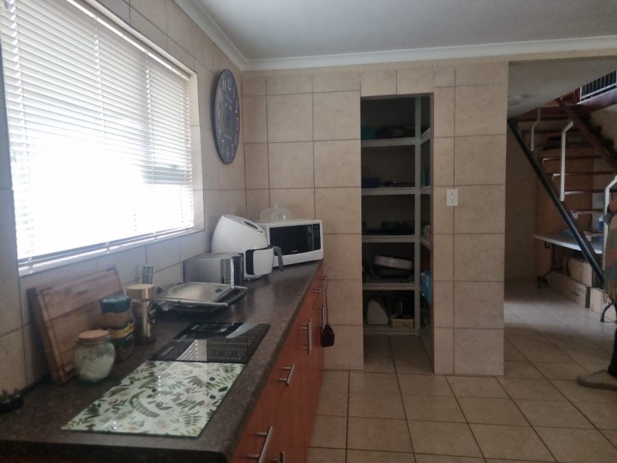 4 Bedroom Property for Sale in Doornkloof Western Cape